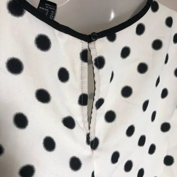 FOREVER 21 WOMEN'S WHITE/BLACK POLKA DOT BACK KEYHOLE BLOUSE SIZE SMALL-EUC - Picture 6 of 6